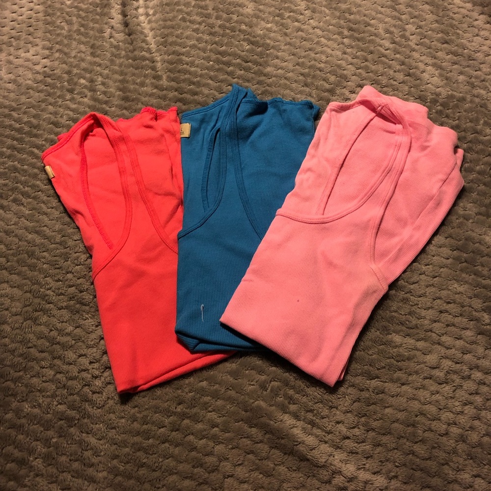 Hollister Tanks